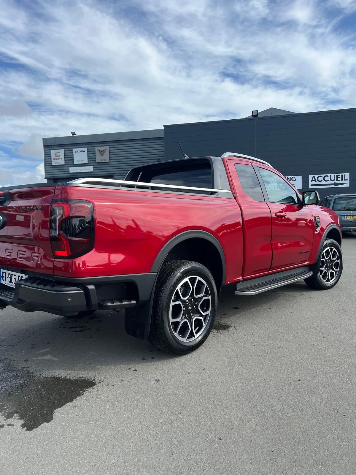 Ford ranger wildtrak rouge — nettoyage B Clean Master