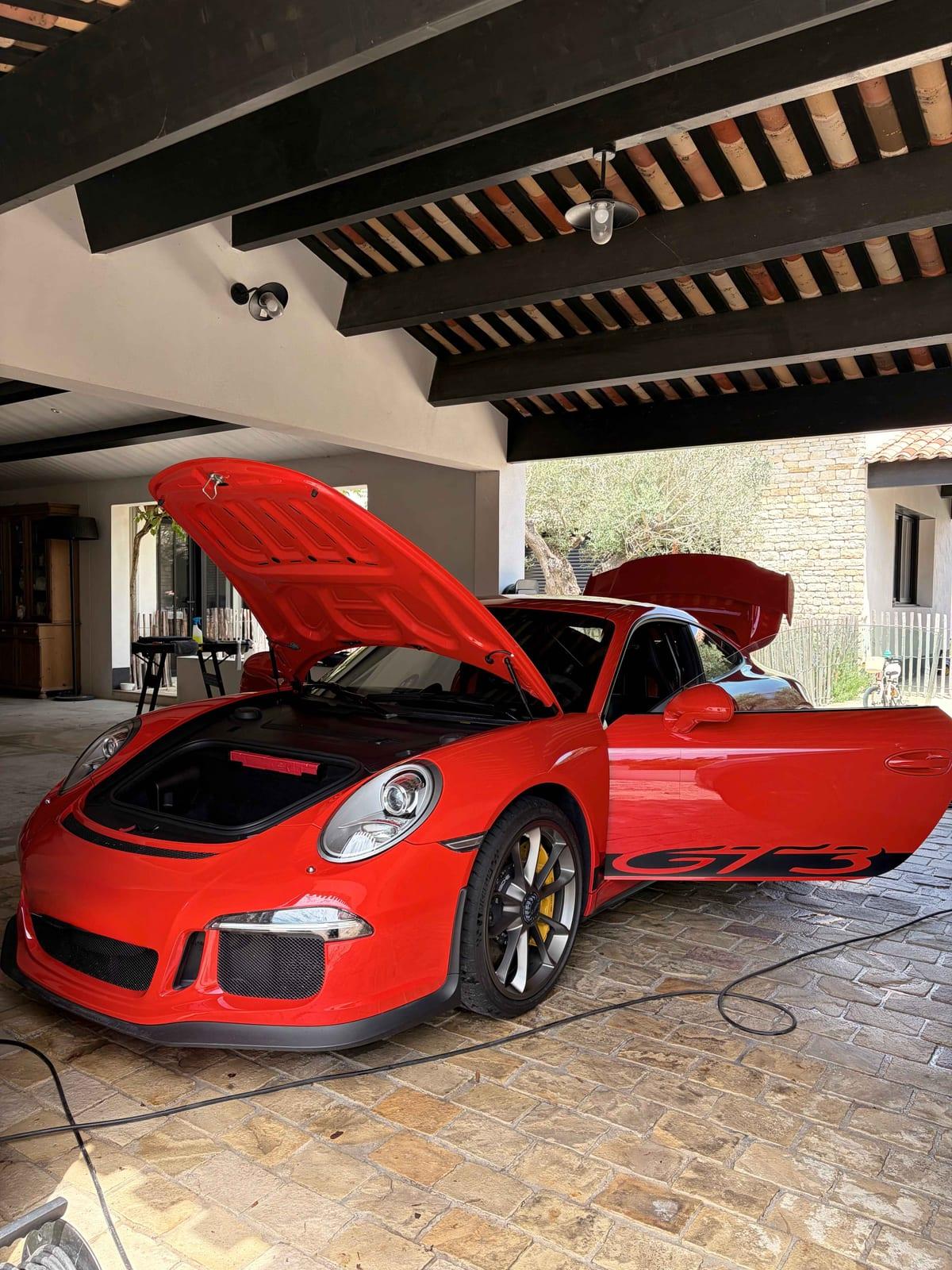 Porsche 911 gt3 rouge — nettoyage B Clean Master