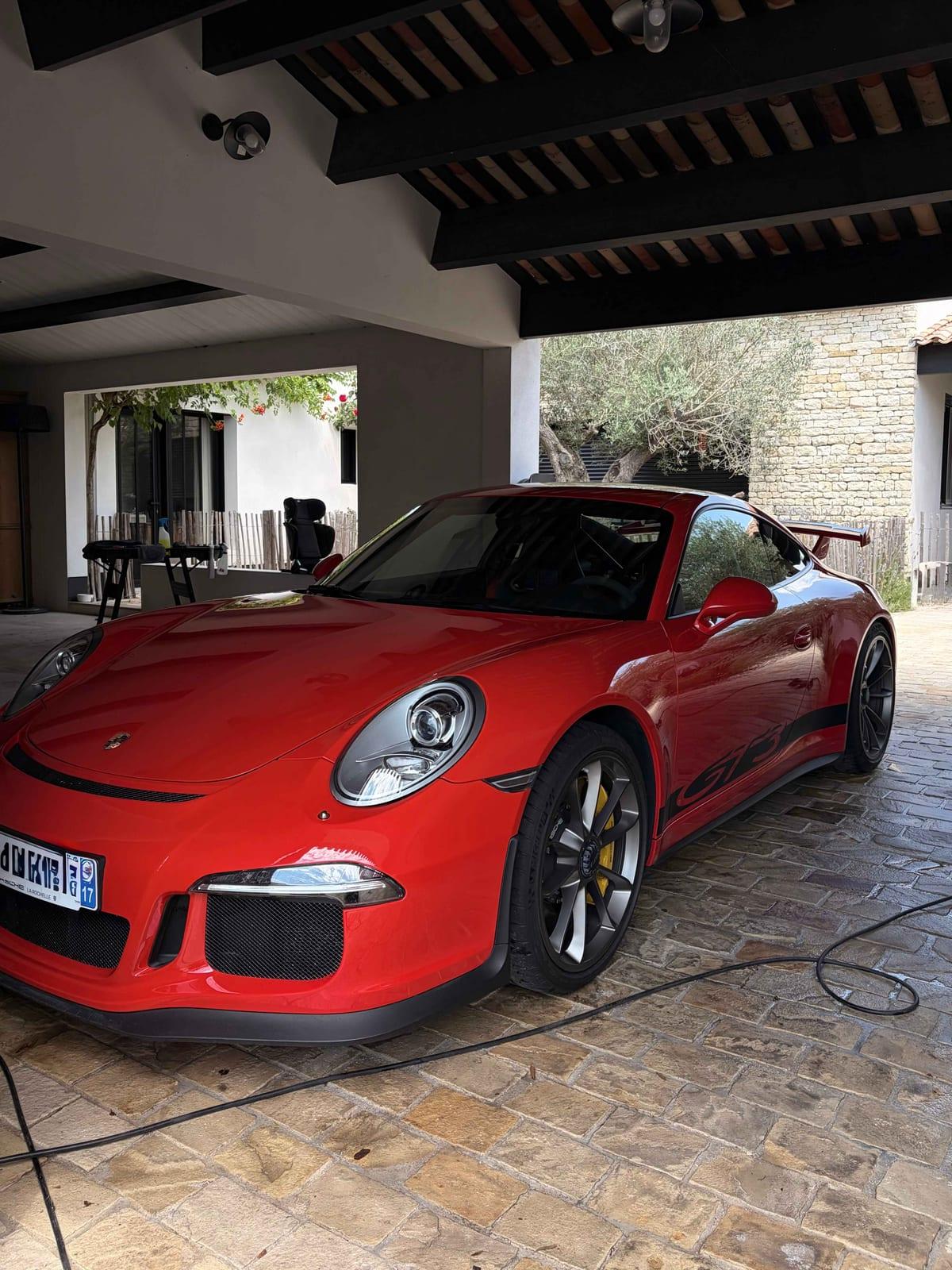Porsche 911 gt3 rouge — nettoyage B Clean Master