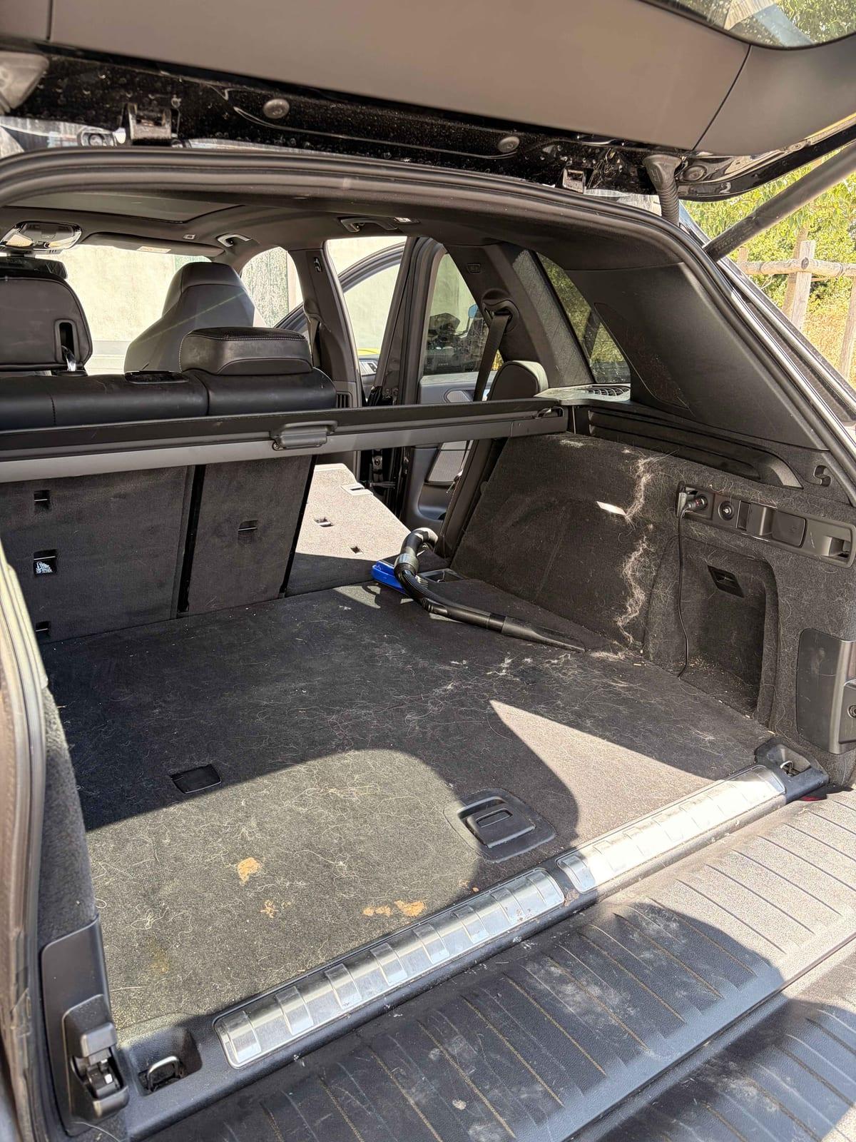 Bmw noire — nettoyage B Clean Master