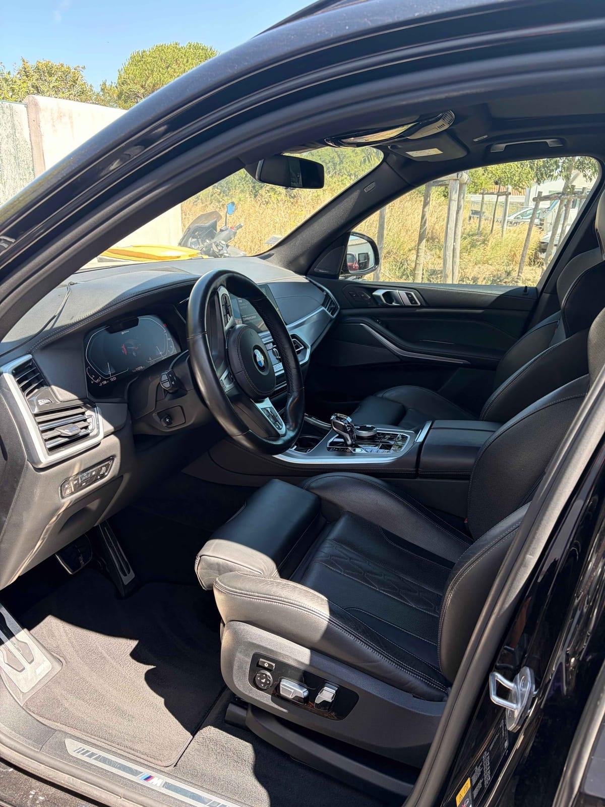 Bmw noire — nettoyage B Clean Master