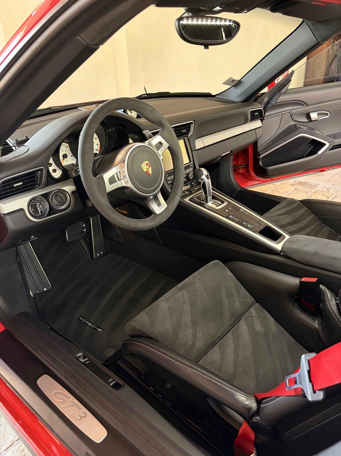Porsche 911 gt3 rouge — nettoyage B Clean Master